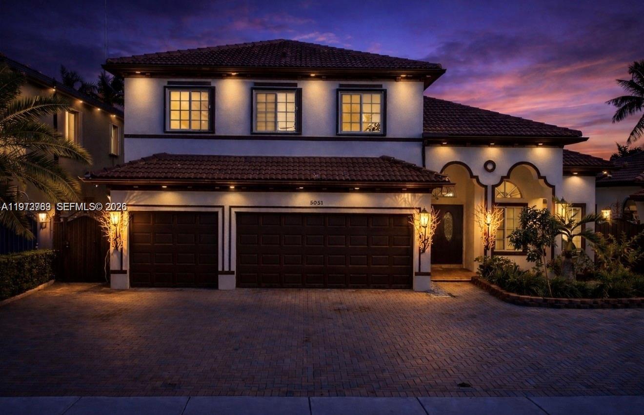 LAROC ESTATES - Residential