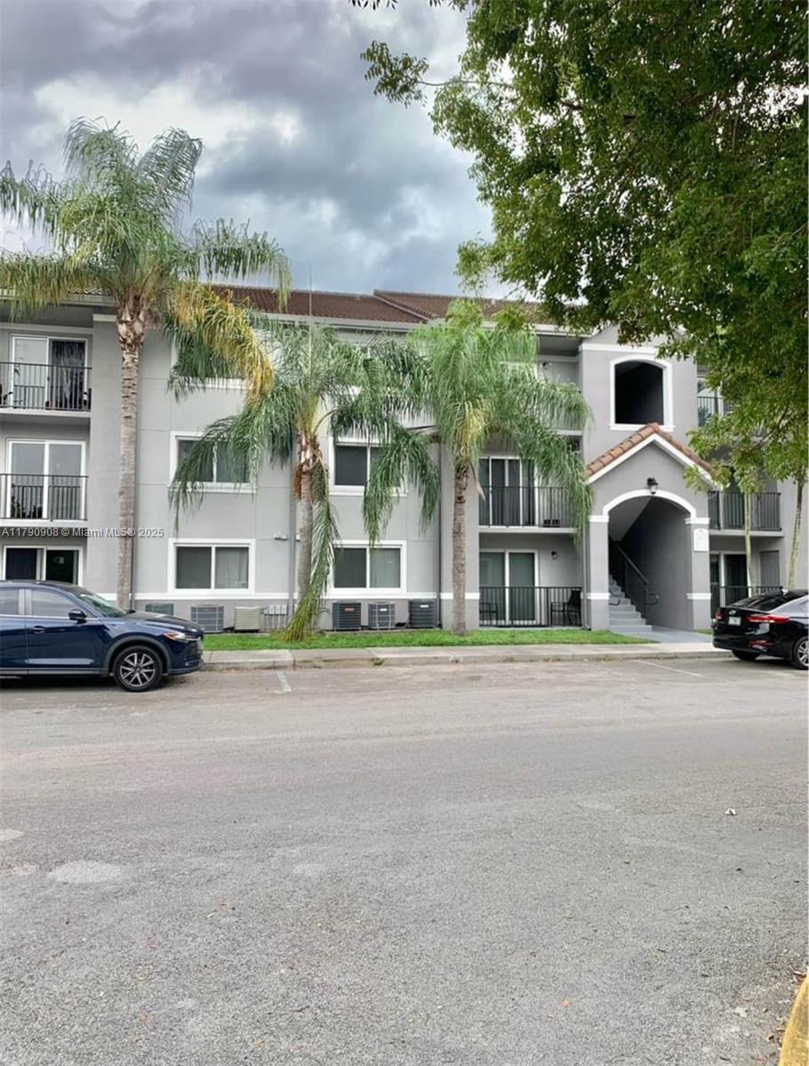 Property for Sale at 15470 Sw 284th St 3308, Homestead, Miami-Dade County, Florida - Bedrooms: 3 
Bathrooms: 2  - $250,000
