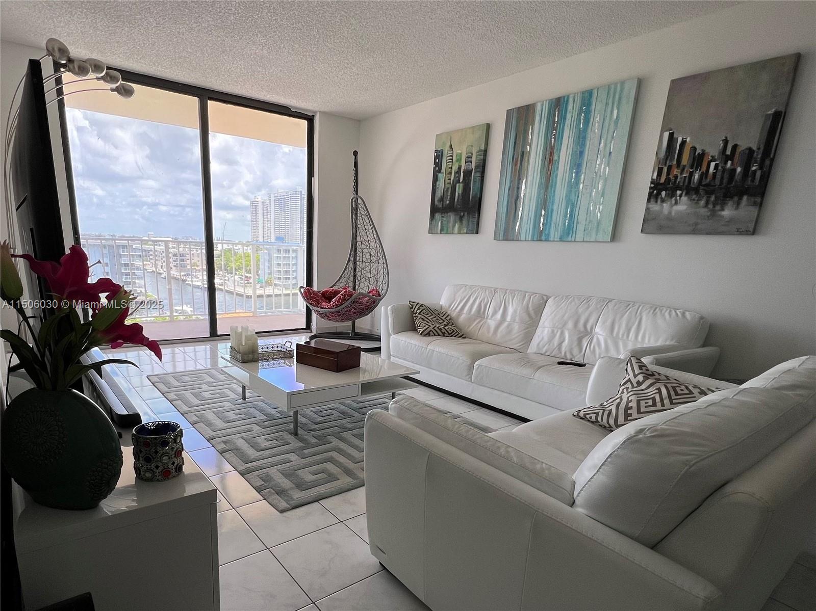 WINSTON TOWERS 700 CONDO - Residential
