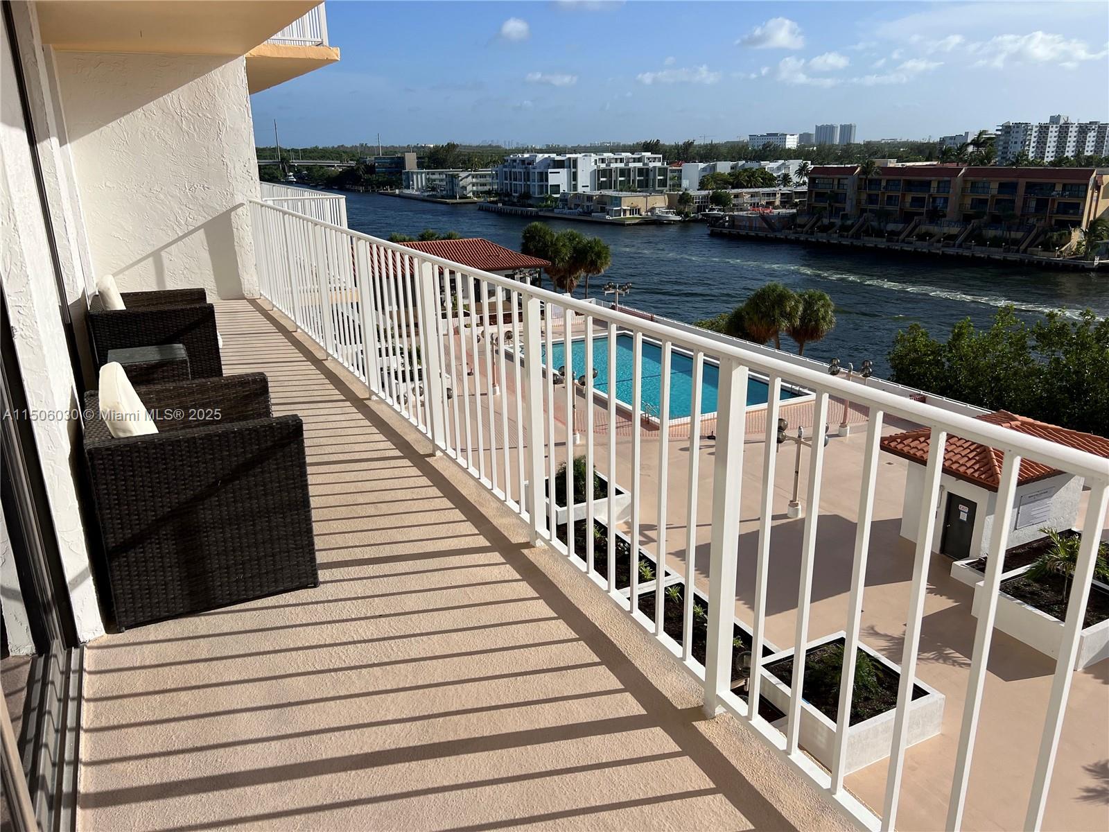 WINSTON TOWERS 700 CONDO - Residential