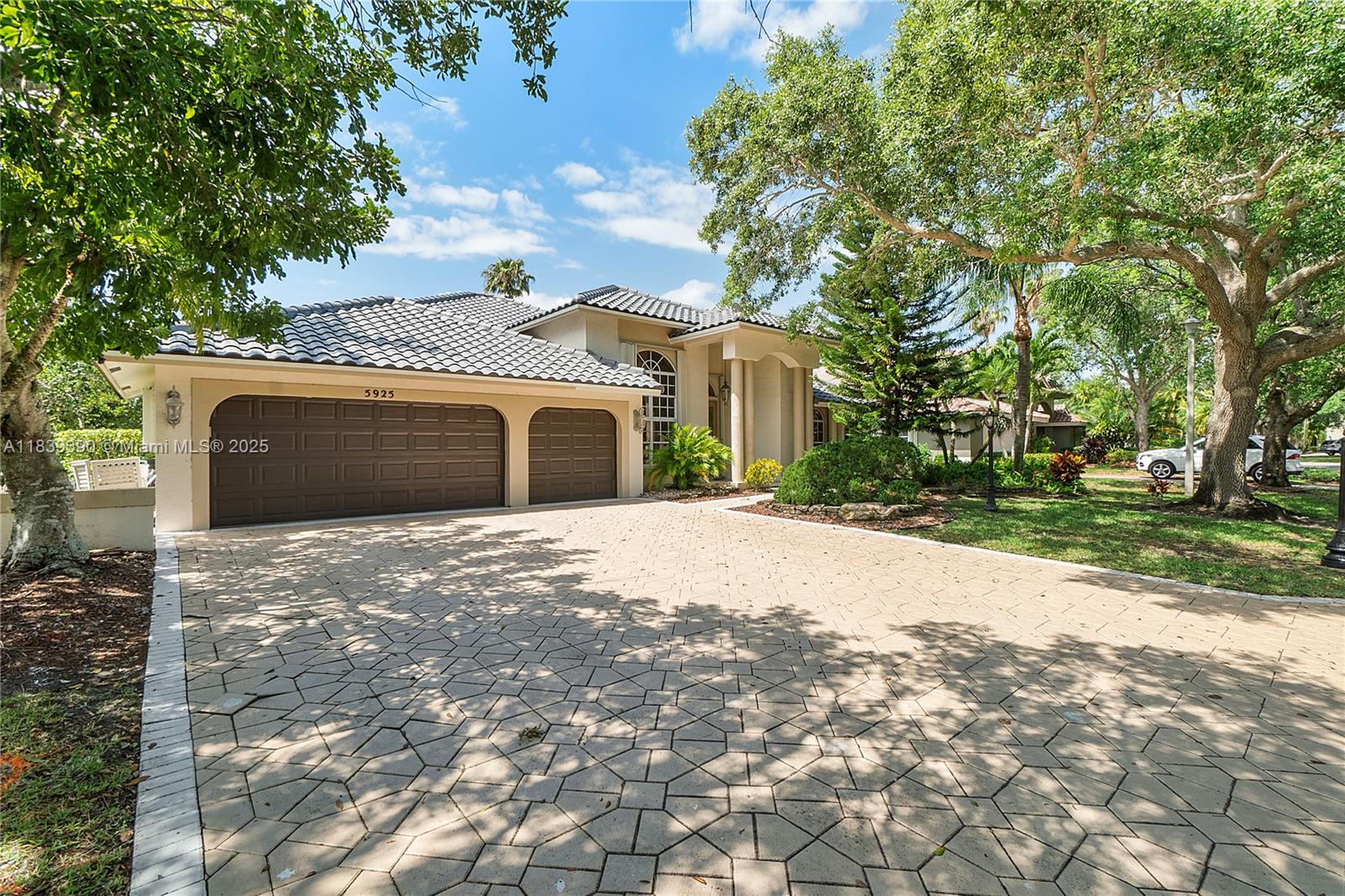 5925 NW 97th Dr