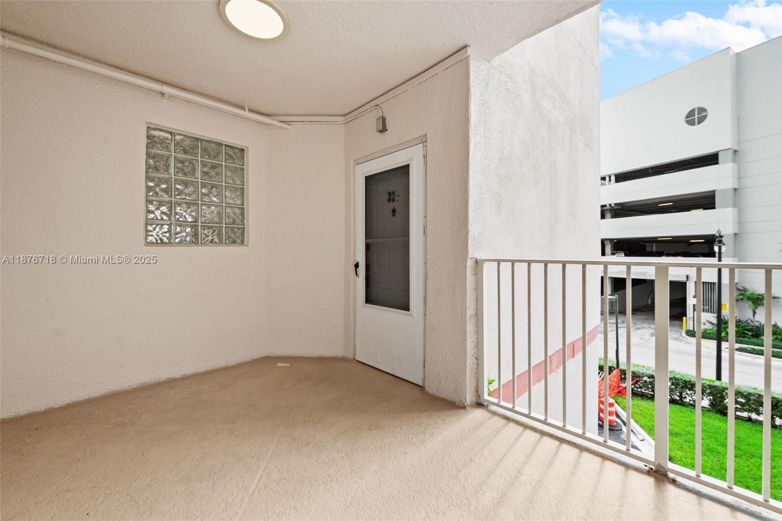 LES PELICANS (THE PELICAN - Residential