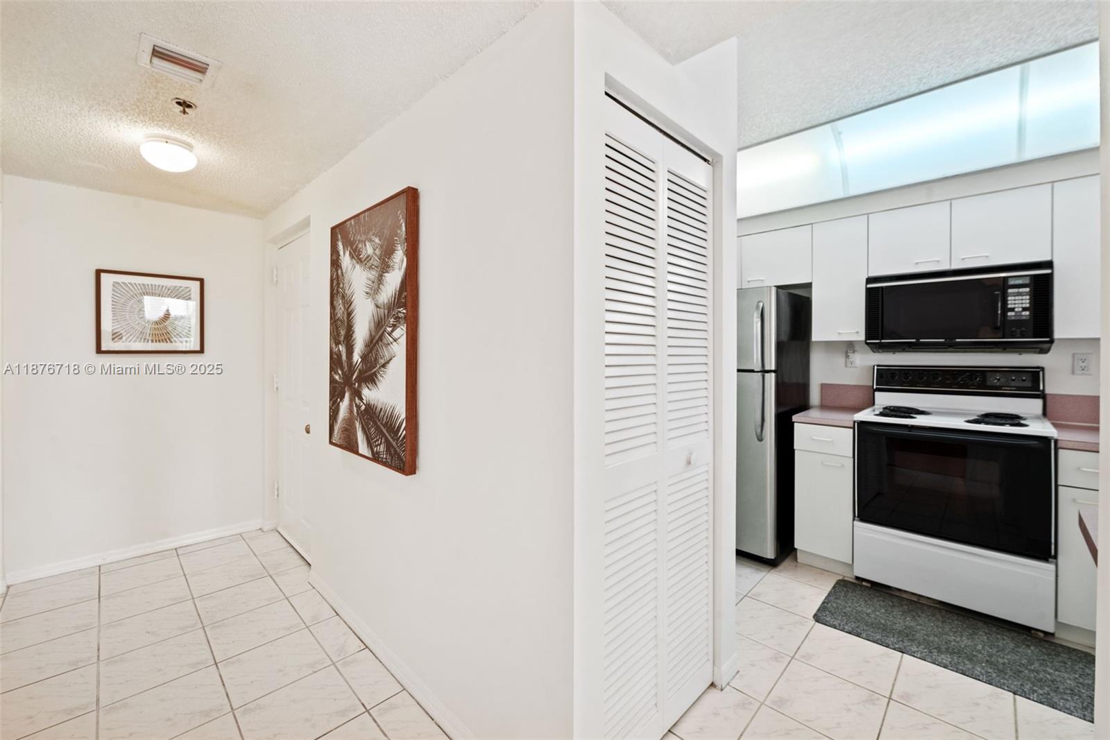 LES PELICANS (THE PELICAN - Residential