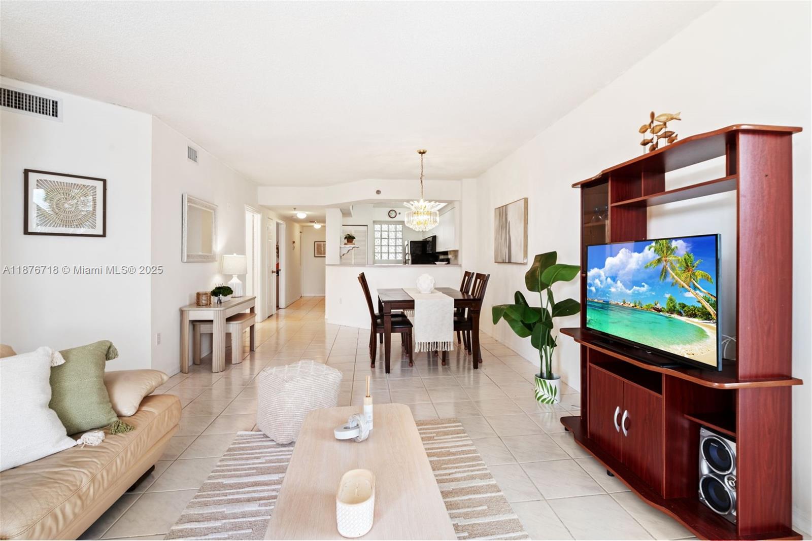 LES PELICANS (THE PELICAN - Residential