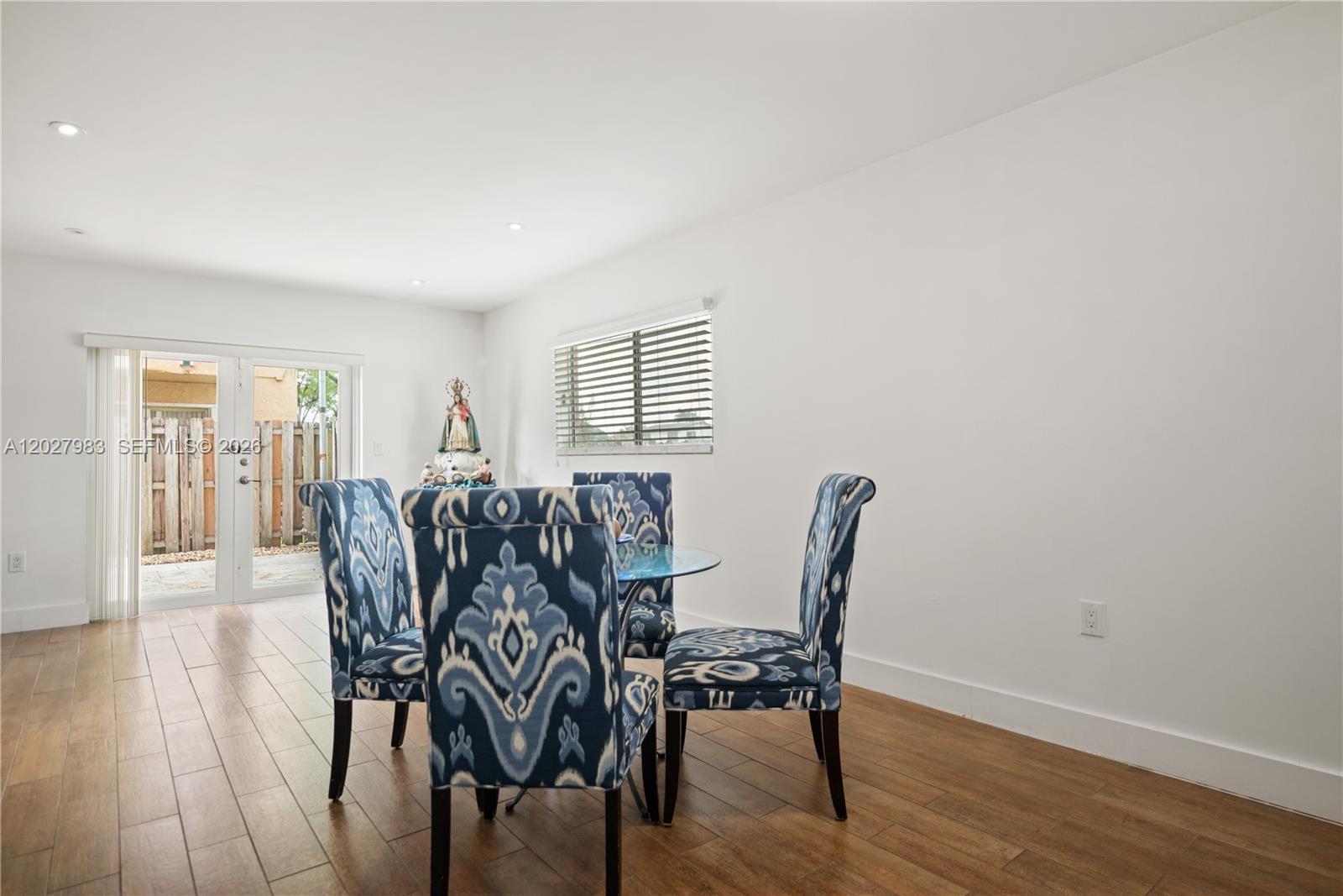 PUERTA DEL SOL CONDO - Residential