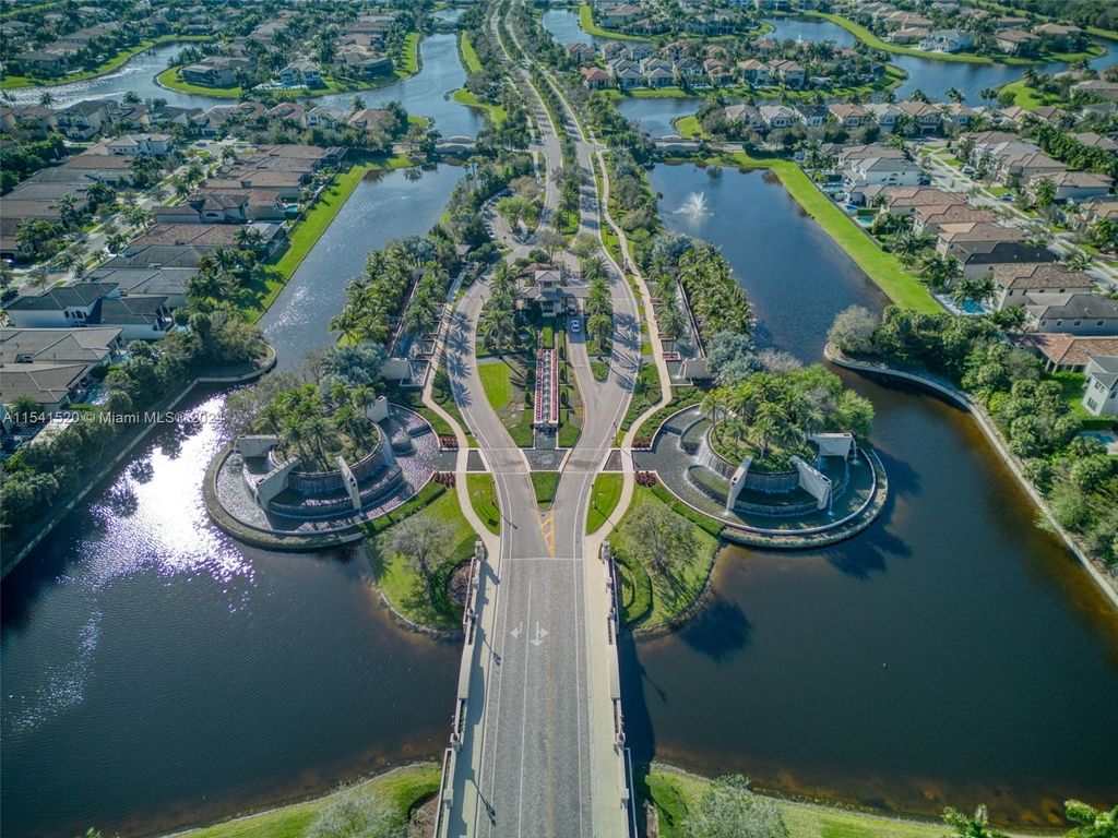 Photo of 16928 Pierre Cir, Delray Beach, FL 33446 (MLS # A11541520)