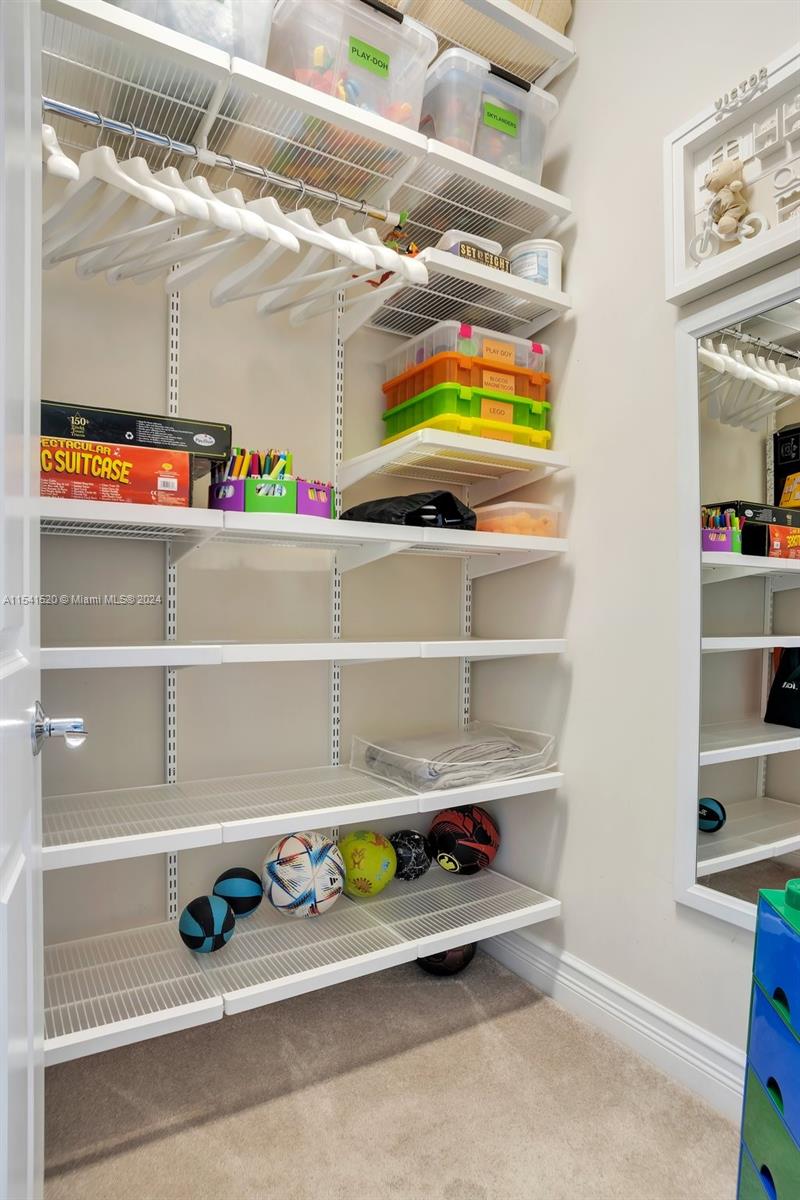 Seven Bridges - Residential