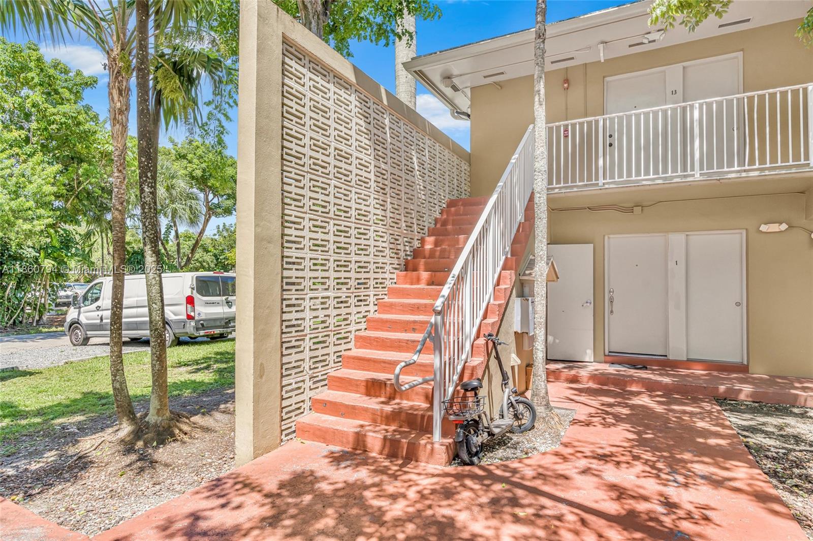 THE OAKS AT SOUTH MIAMI C - Residential