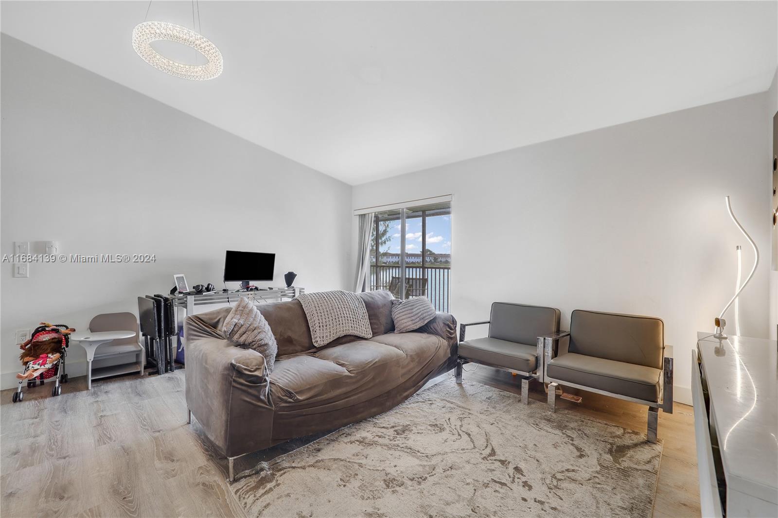 CARMEL LAKES CONDO NO 6 - Residential