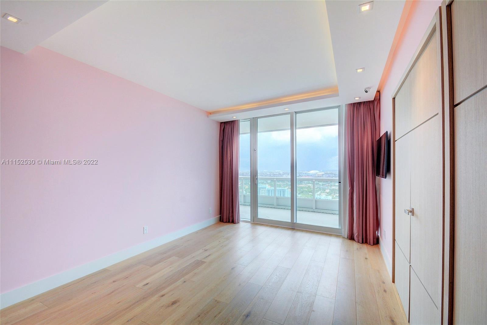 SANTA MARIA CONDO - Residential