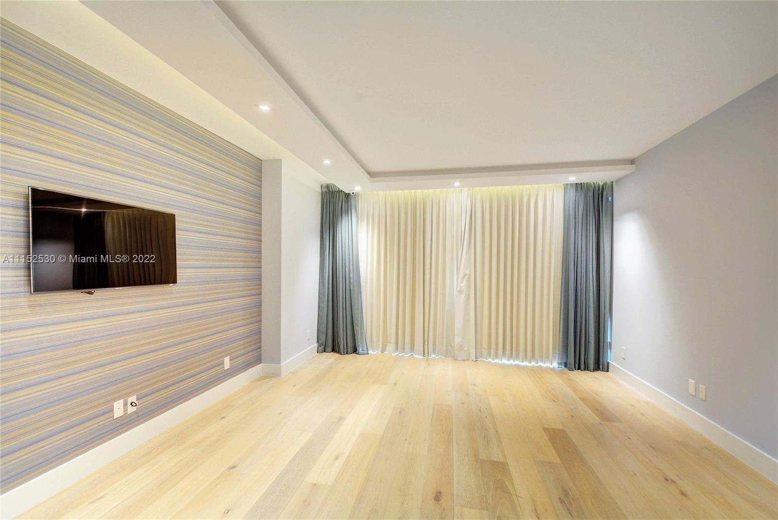 SANTA MARIA CONDO - Residential