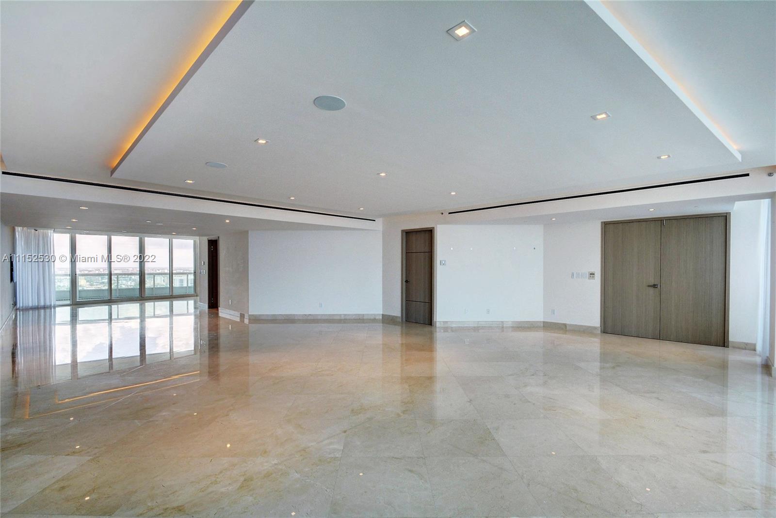 SANTA MARIA CONDO - Residential