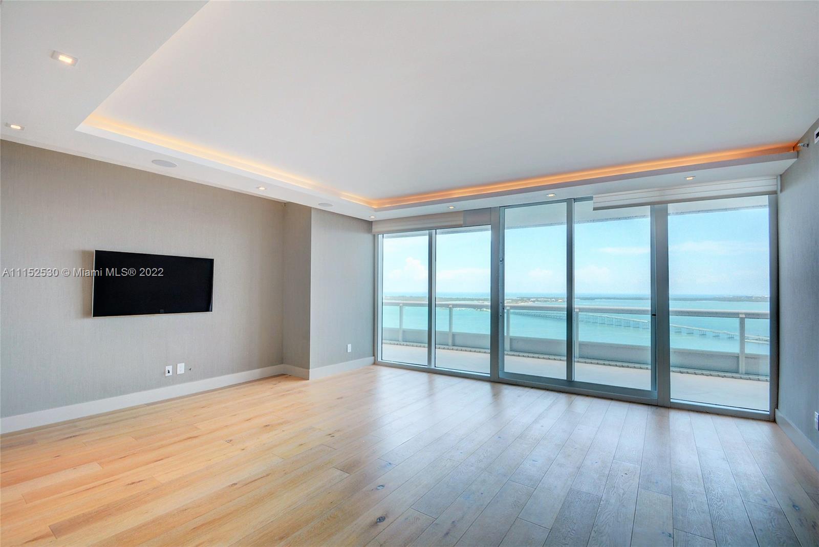 SANTA MARIA CONDO - Residential