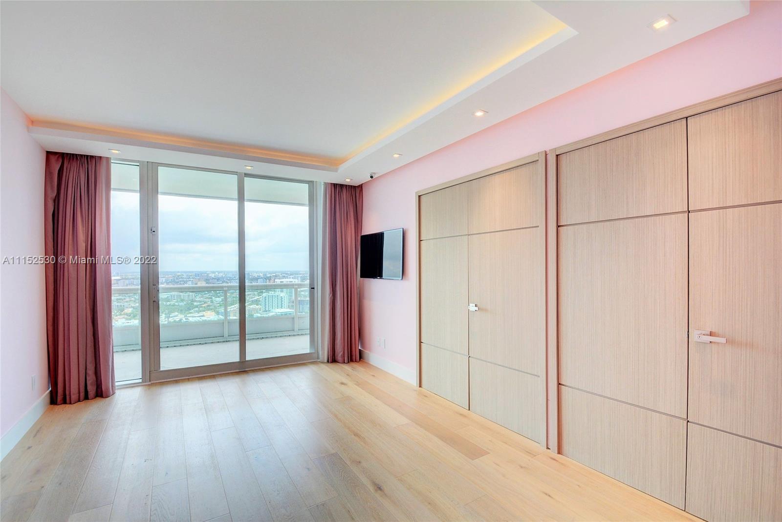 SANTA MARIA CONDO - Residential