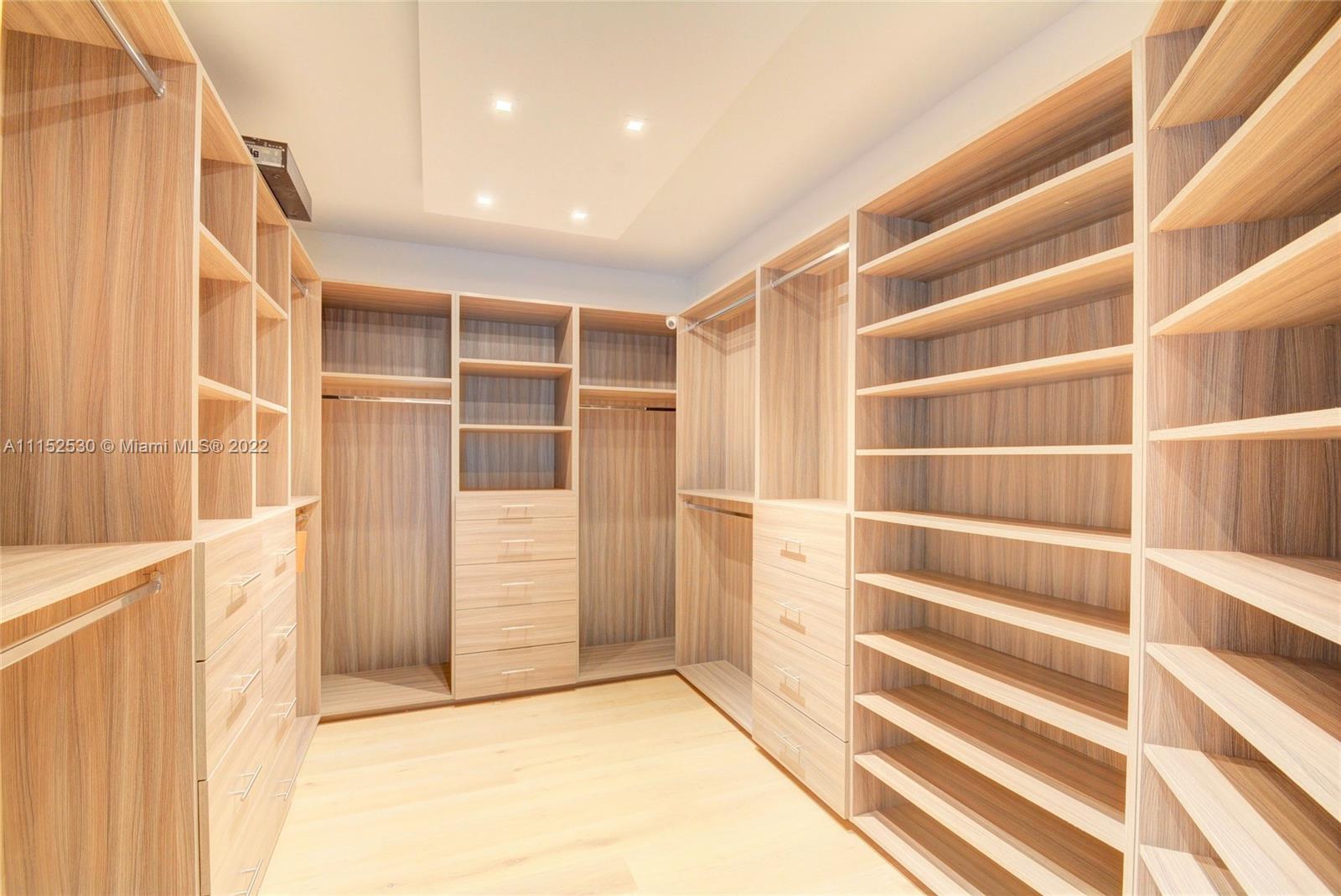 SANTA MARIA CONDO - Residential