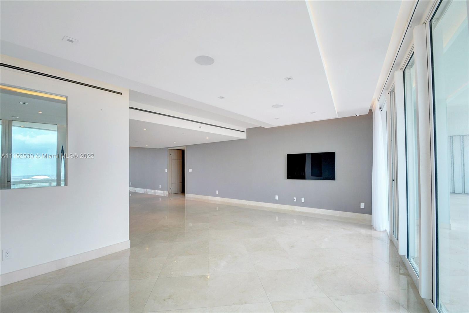 SANTA MARIA CONDO - Residential