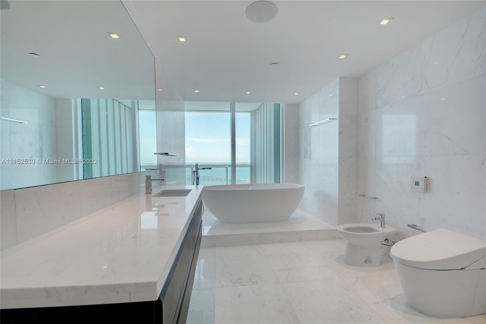 SANTA MARIA CONDO - Residential