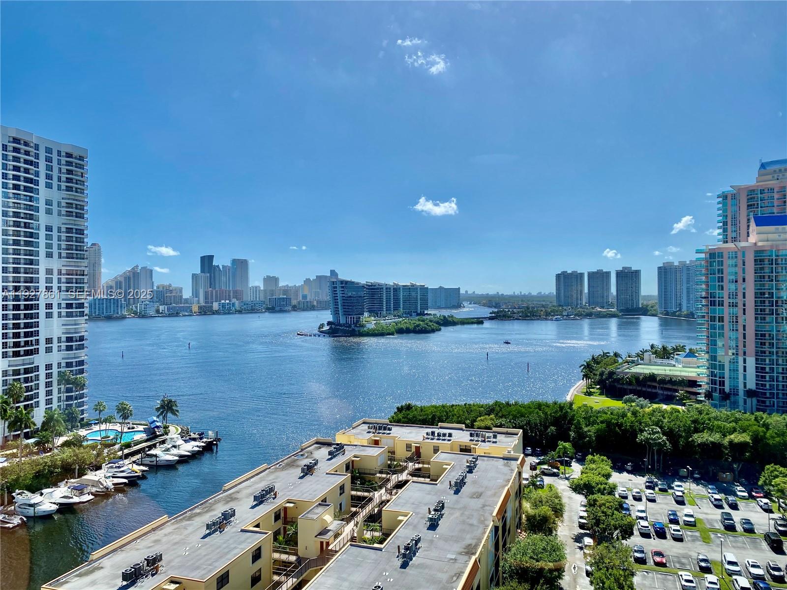 MYSTIC POINTE TOWER 600 C - Residential