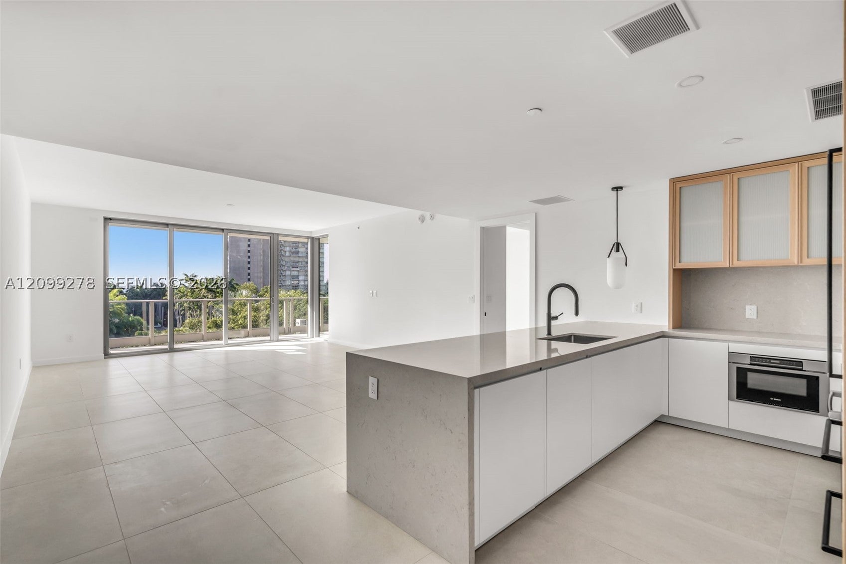 2200 Brickell ave 416