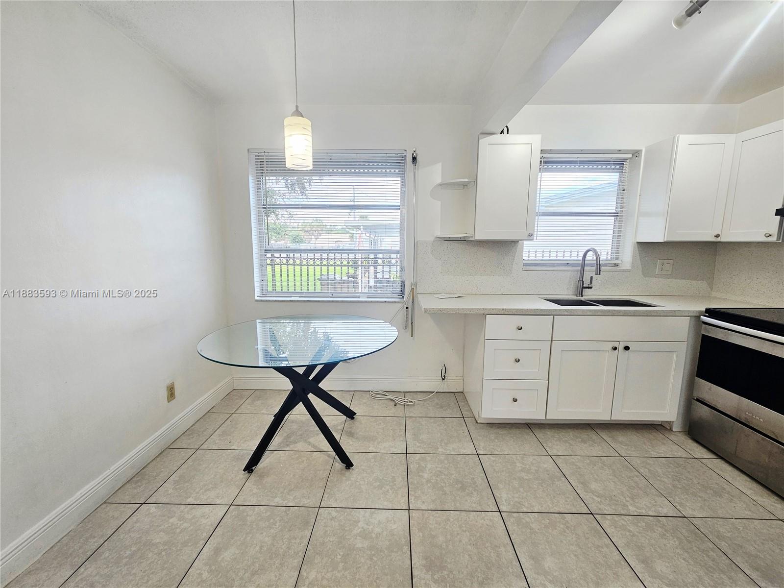 OAKWOOD CONDO INC - Residential Lease
