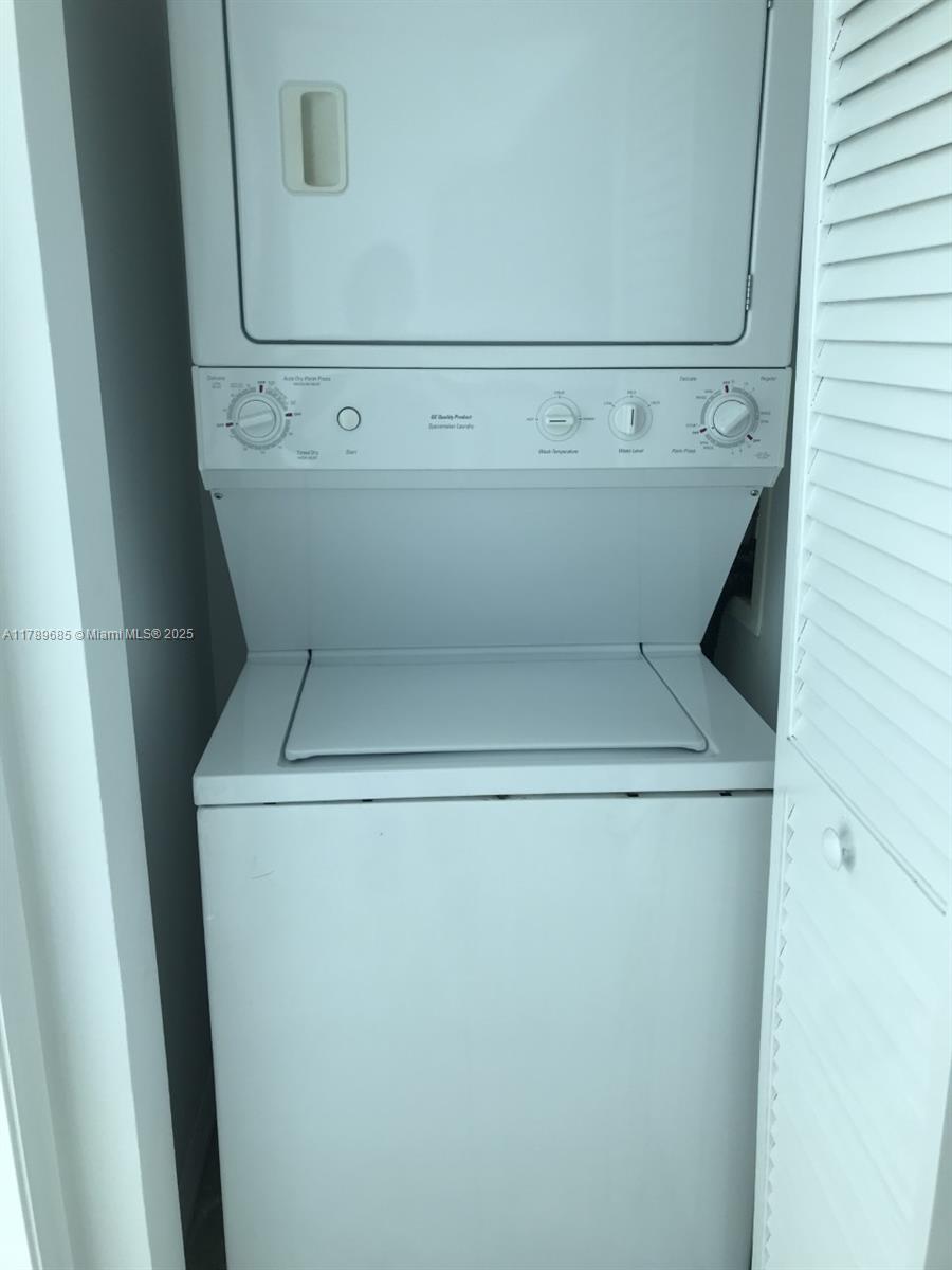 THE PLAZA BRICKELL BAY CON - Residential Lease