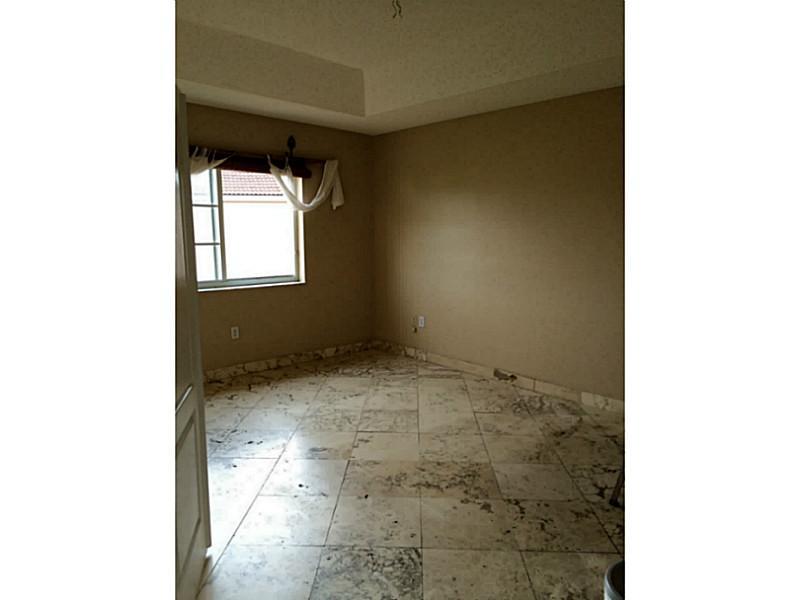 FOREST LAKES COUNTRY GARD - Residential Lease