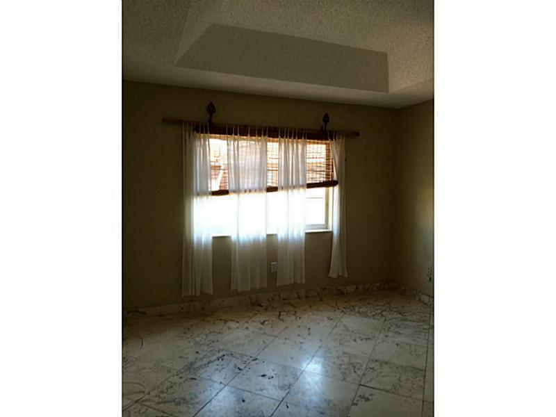 FOREST LAKES COUNTRY GARD - Residential Lease