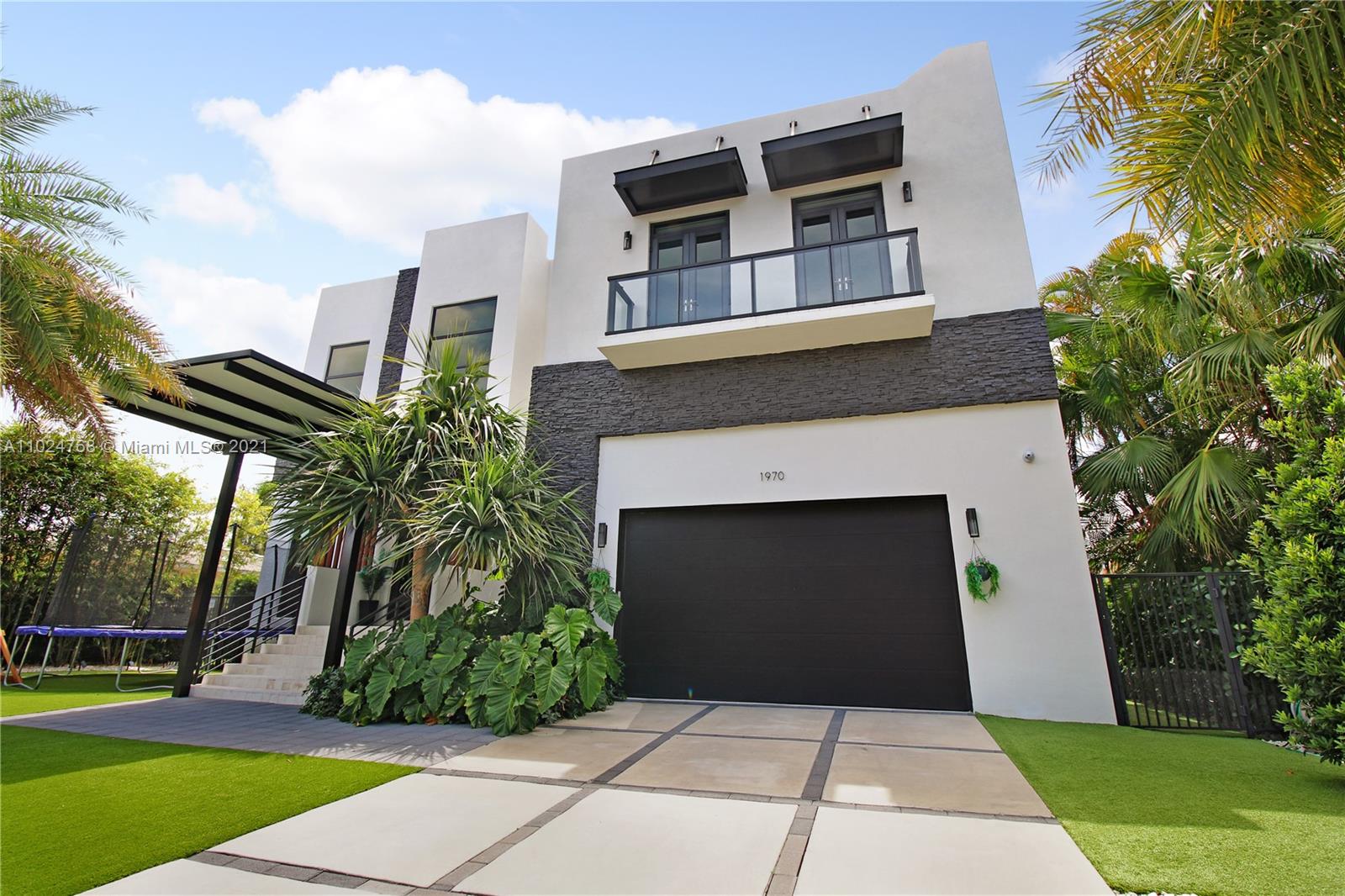 "BAYVIEWS" OCEAN ACCESS "MODERN CONTEMPORARY" NEW 2018 WATERFRONT CONSTRUCTION WITH THE MOST EXQUISITE FINISHES! "30'HIGH CEILINGS" ALL CONCRETE FLOORS !! HEATED POOL WITH INFINITY JACUZZI WATERFALL BUILT IN! TURNKEY NEW ONLY 2 LOTS OFF BAY, ITALIAN PORCELAN FLOORING, GORGEOUS GLASS TILE BATHS, HUGE MASTER SUITE, W/DOUBLE WALK-IN CLOSETS & ROMAN FLOATING TUB AND BODYSPRAY SHOWER. CENTER ISLAND ITALIAN LACQUER WOOD & WHITE QUARTZTOP, NATURAL GAS KITCHEN W/SUBZERO & WOLF APPLIANCES, IMPACT GLASS WITH 10' SLIDING DOORS. CUSTOM ELECTRONIC GATED DRIVEWAY,HUGE 20X60 BACKYARD PERGOLA W/"IPE" DECKING, NEW 75'of DEEPWATER DOCKAGE NEW SEAWALL,& 14K BOATLIFT!! & FLOATING JETDOCK. READY TO MOVE IN, EASY ACCESS TO SHOW, BROKER'S OFFICE LESS THAN A MILE AWAY ! "owner will finance" "time & terms neg."