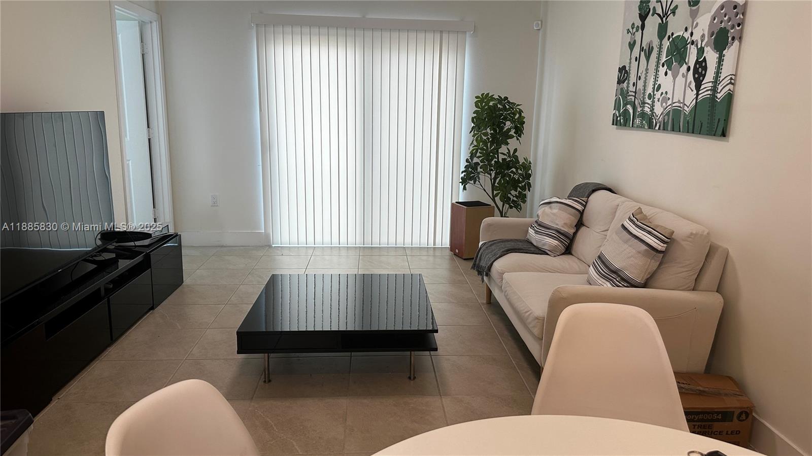 DOWNTOWN DORAL URBANA - Residential Lease