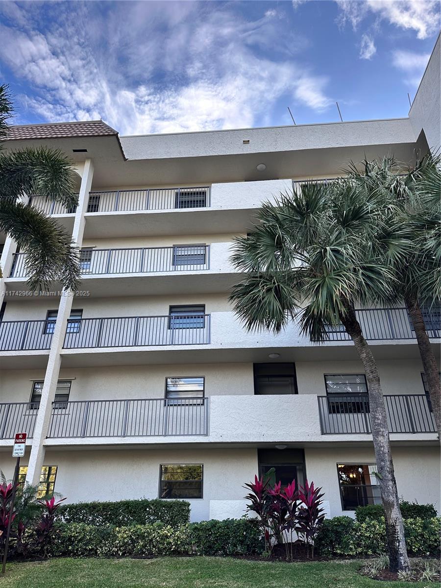 PATIOS OF BOCA BARWOOD CO - Residential