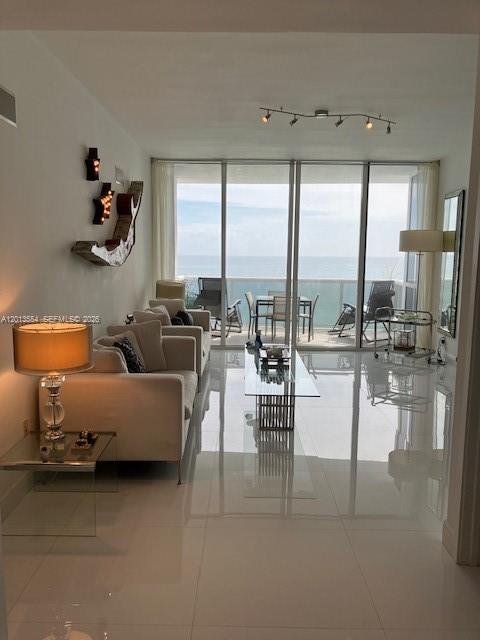 TRUMP PALACE CONDO - Residential