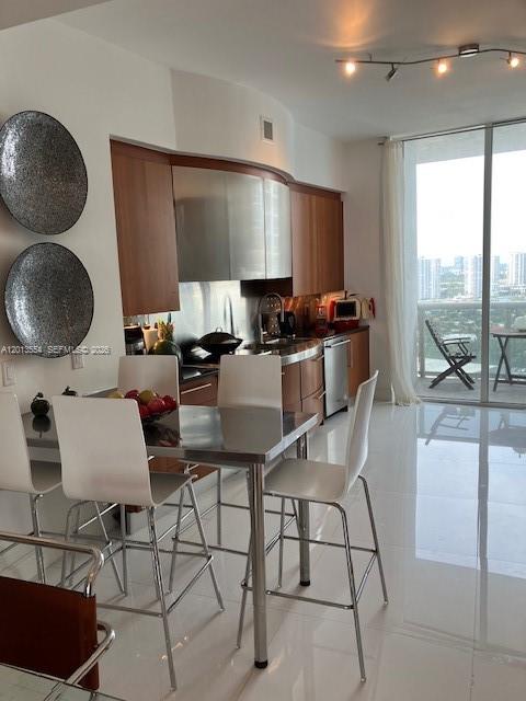 TRUMP PALACE CONDO - Residential