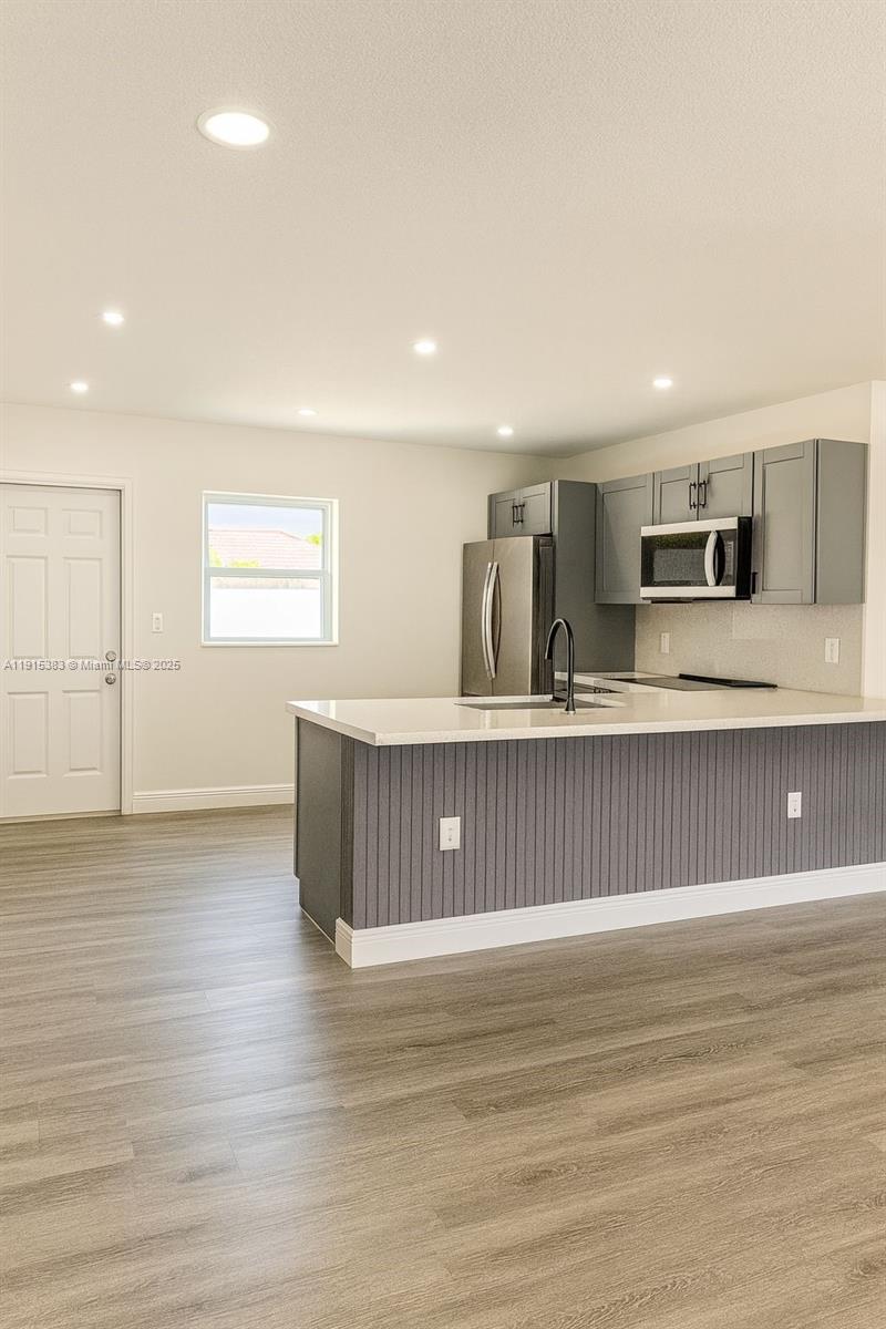 BROADVIEW PARK SEC 3 - Residential