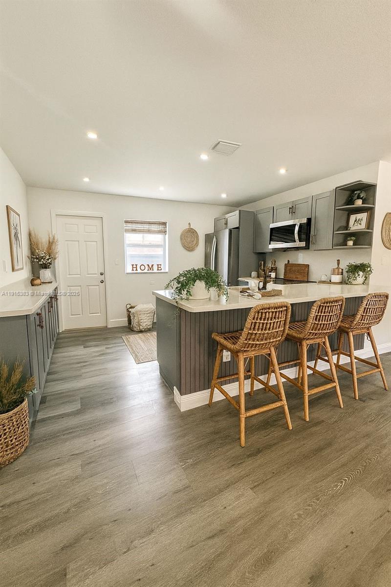 BROADVIEW PARK SEC 3 - Residential