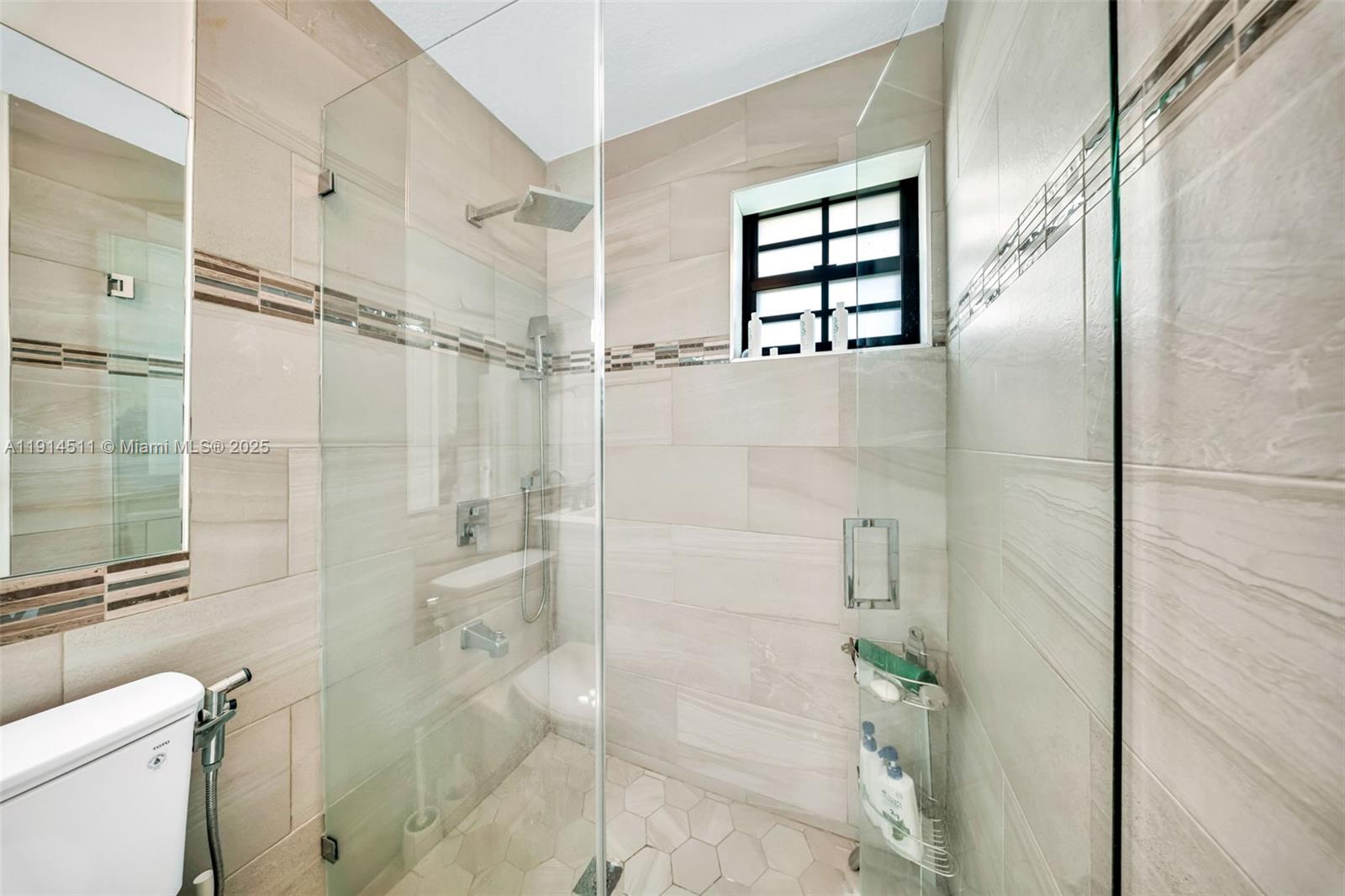 VANDERBILT PARK - Residential