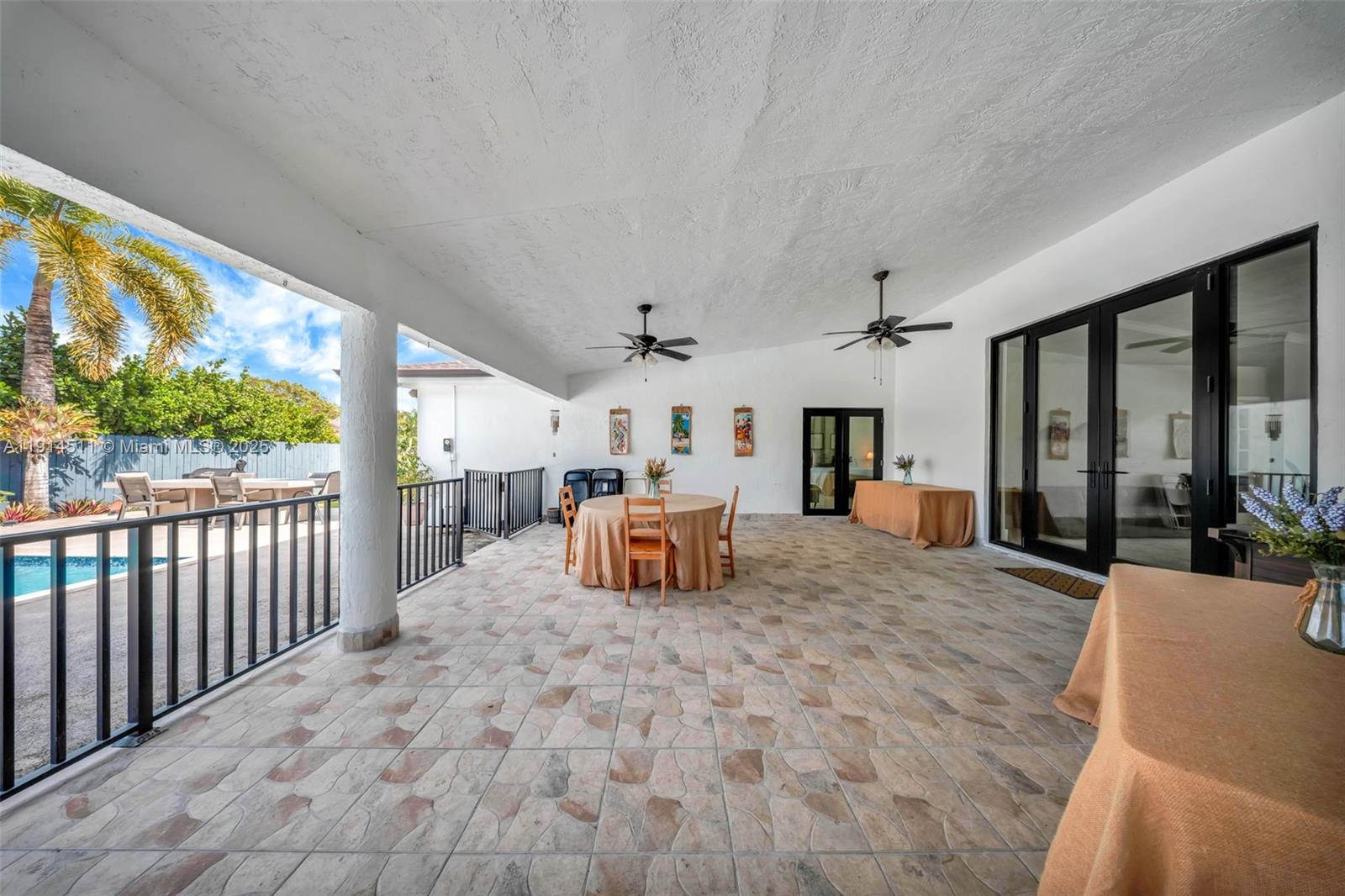 VANDERBILT PARK - Residential