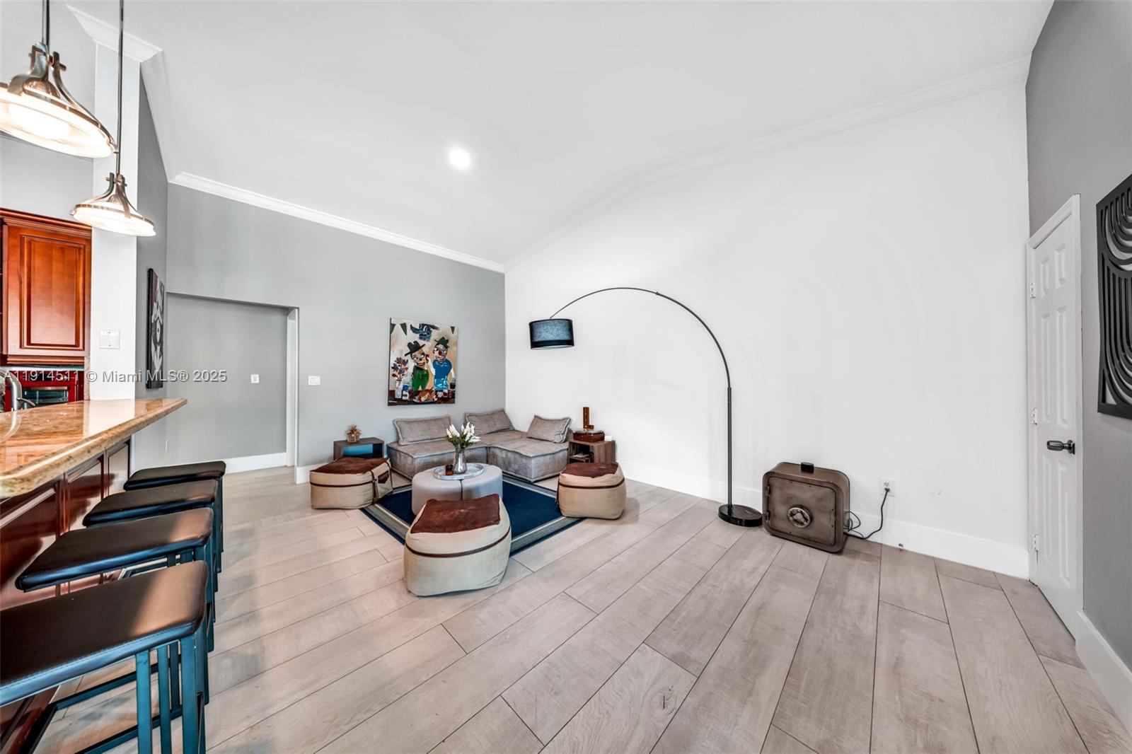 VANDERBILT PARK - Residential