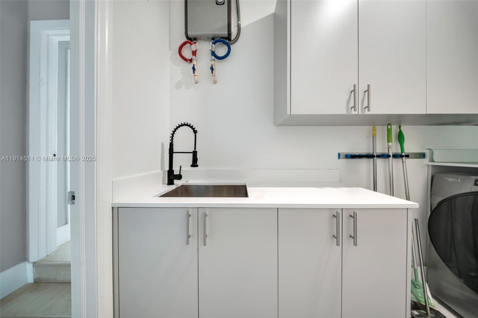 VANDERBILT PARK - Residential