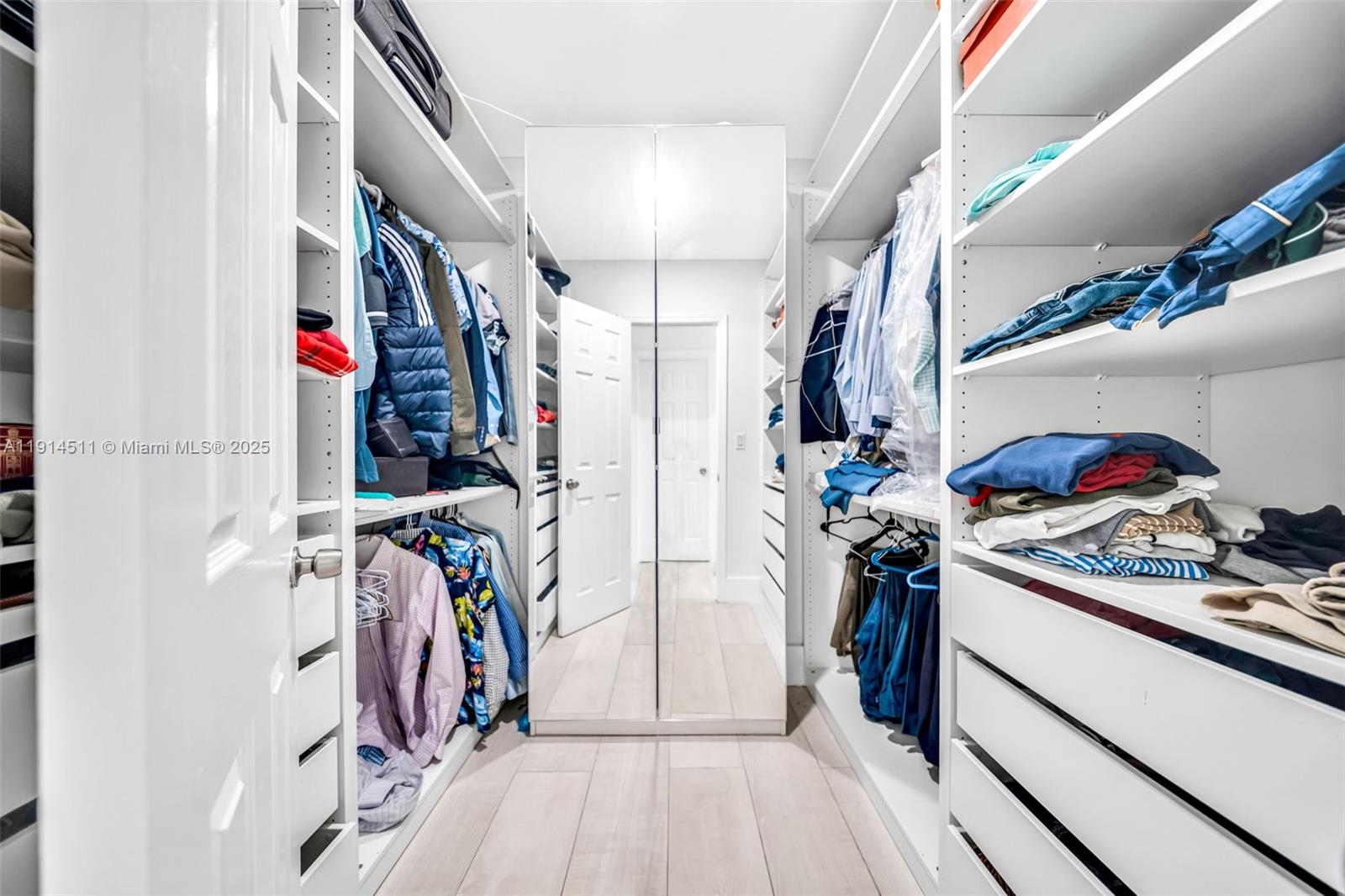 VANDERBILT PARK - Residential