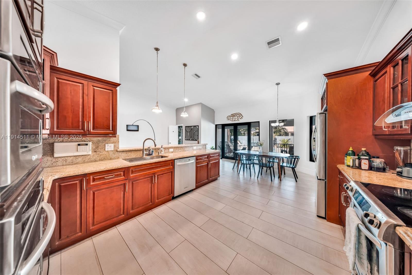 VANDERBILT PARK - Residential