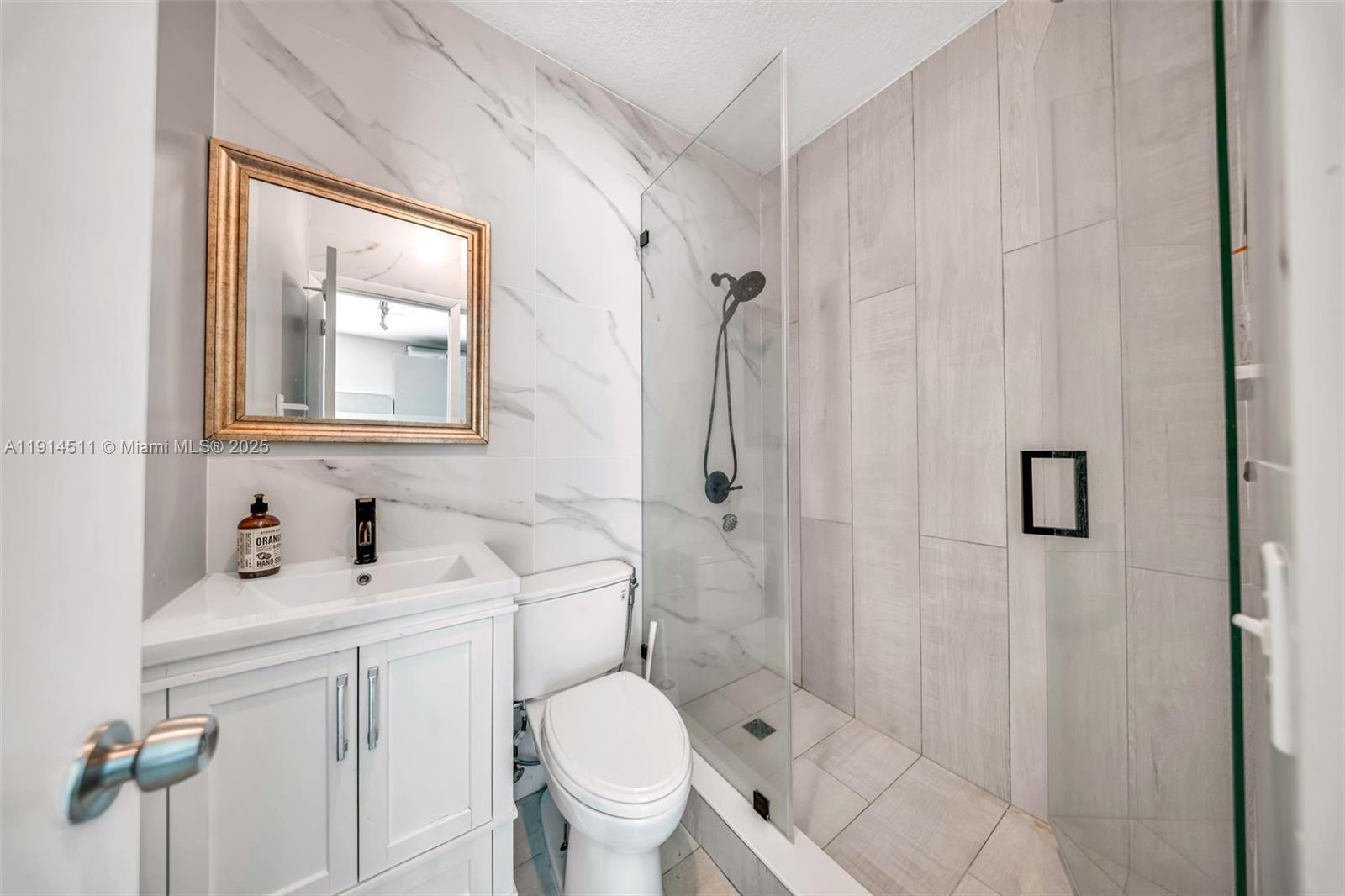 VANDERBILT PARK - Residential