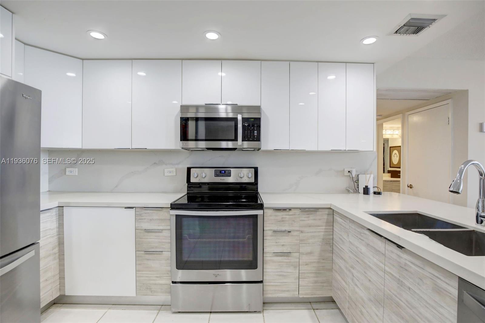 20505 E Country Club Dr 833