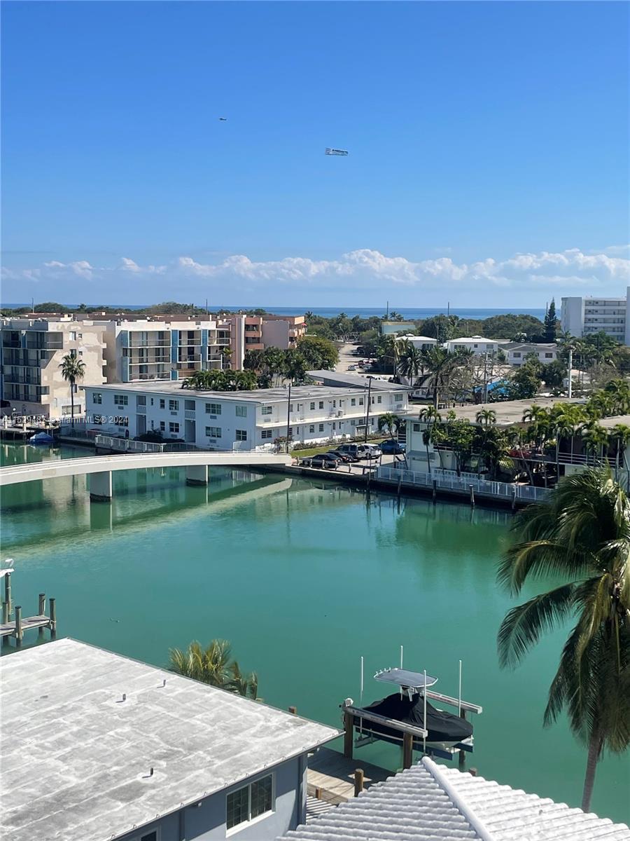Spectacular water views from this bright and spacious 1 bedroom/1.5 bathroom. Great location, close to schools, parks and the ocean! Washer and dryer in the unit.