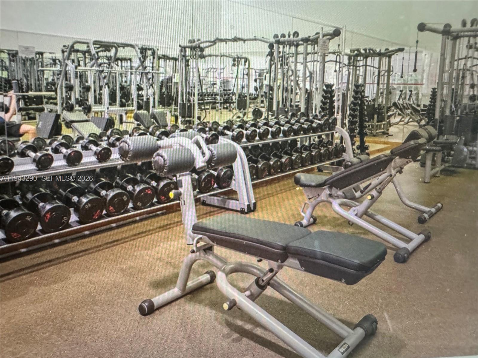 TOWERS OF QUAYSIDE CONDO - Residential