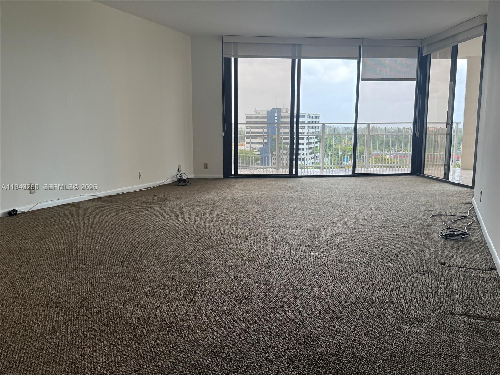 TOWERS OF QUAYSIDE CONDO - Residential