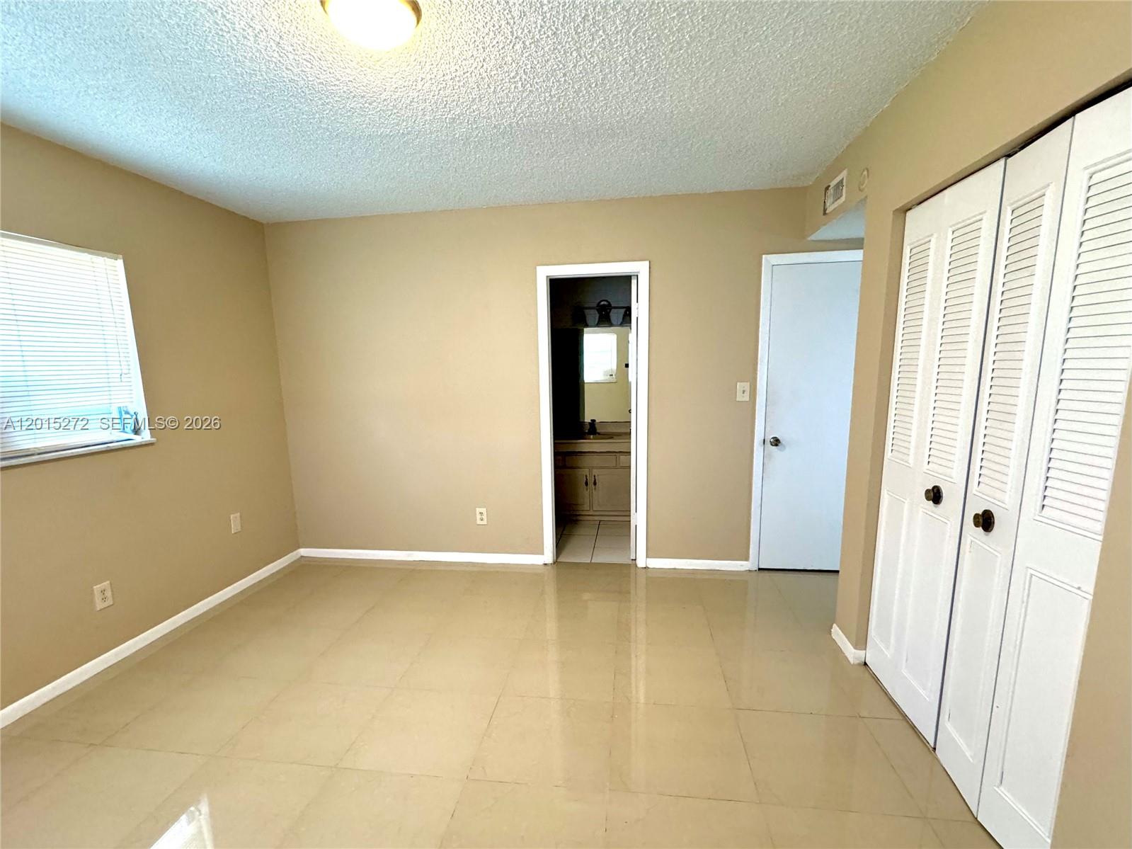 ARROWHEAD NO 5 CONDO - Residential Lease