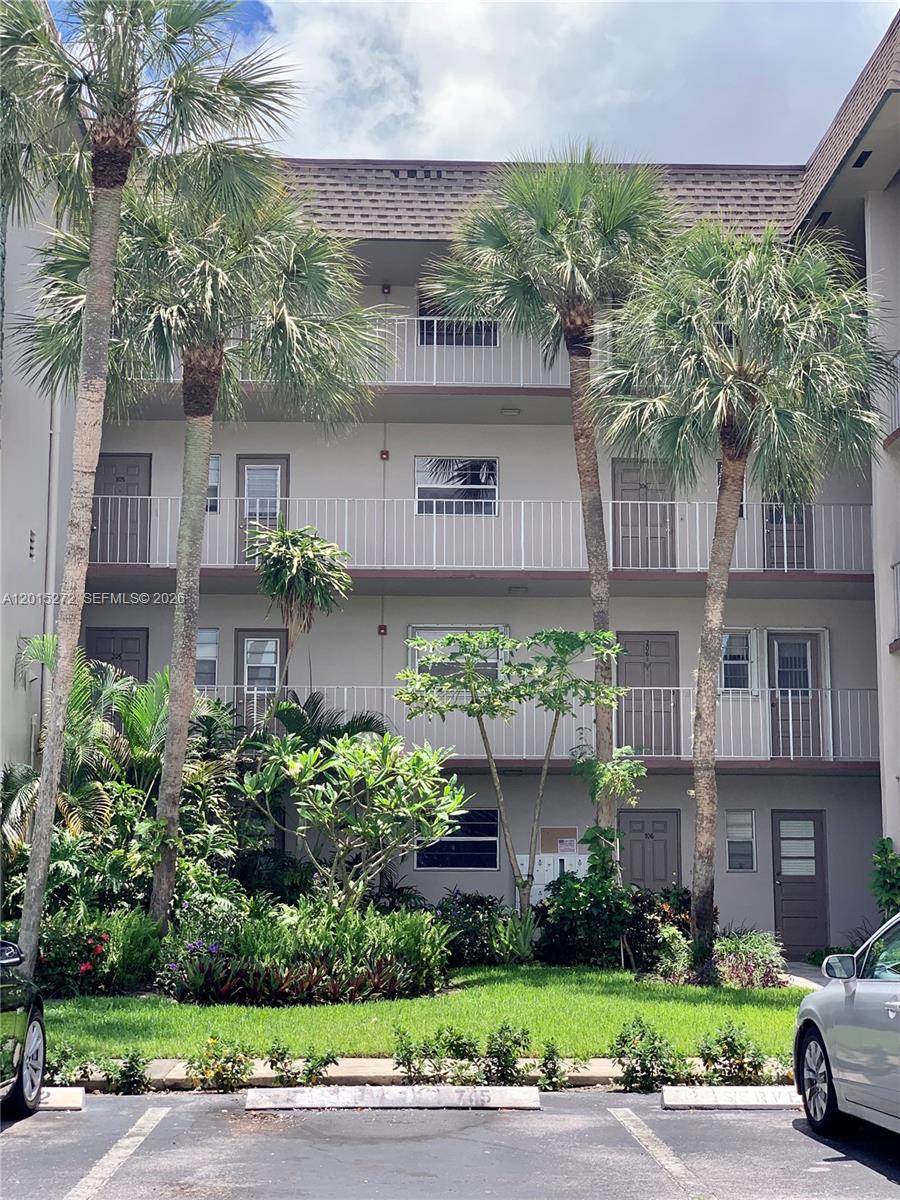 ARROWHEAD NO 5 CONDO - Residential Lease