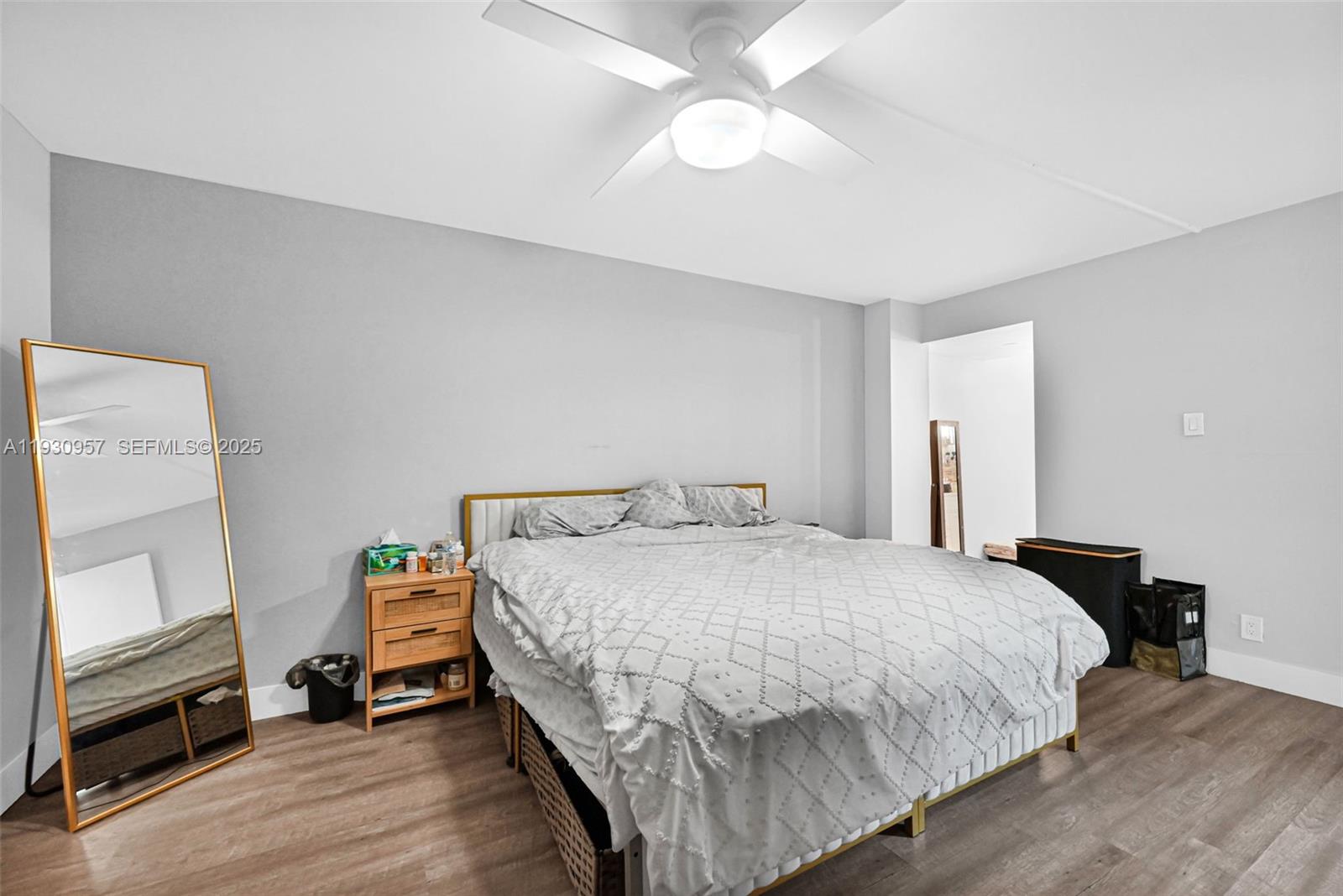 EMERALD HILLS C C APTS CO - Residential