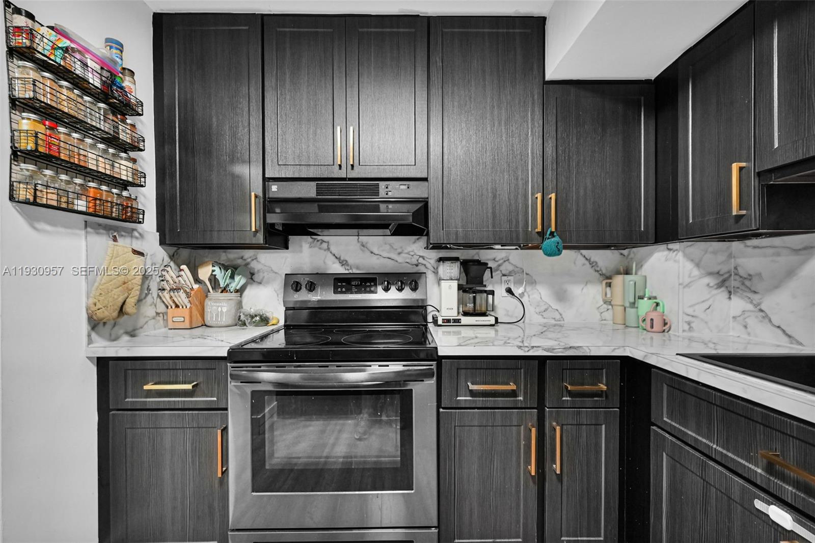 EMERALD HILLS C C APTS CO - Residential