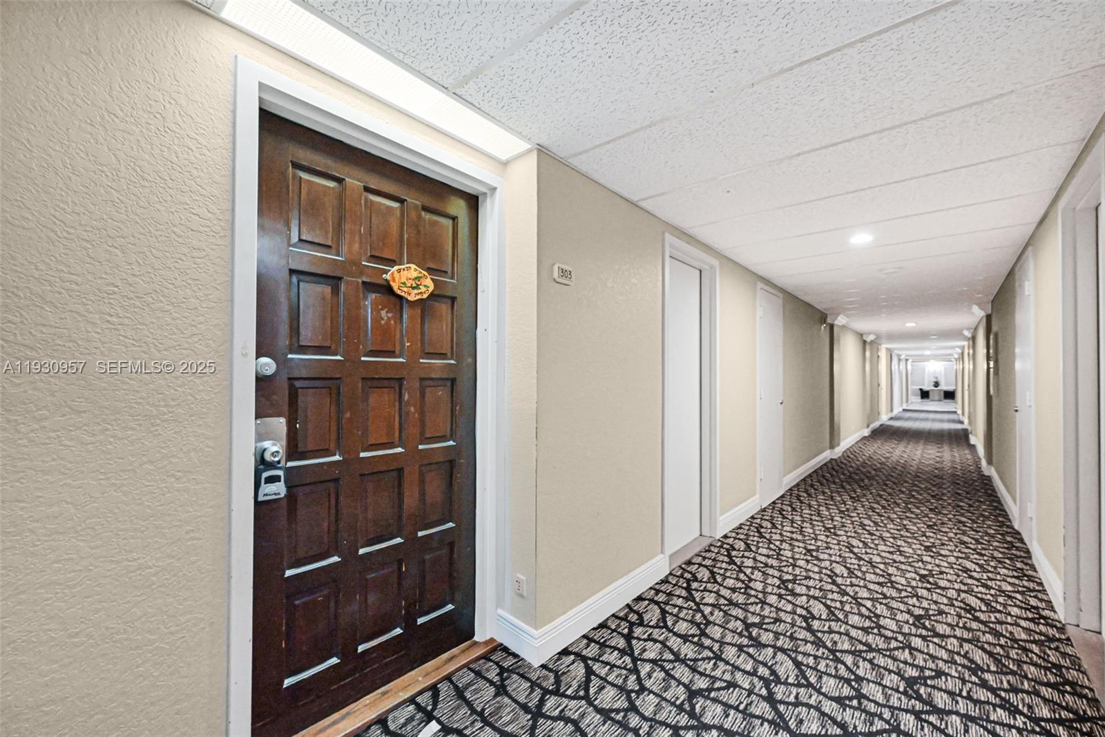 EMERALD HILLS C C APTS CO - Residential